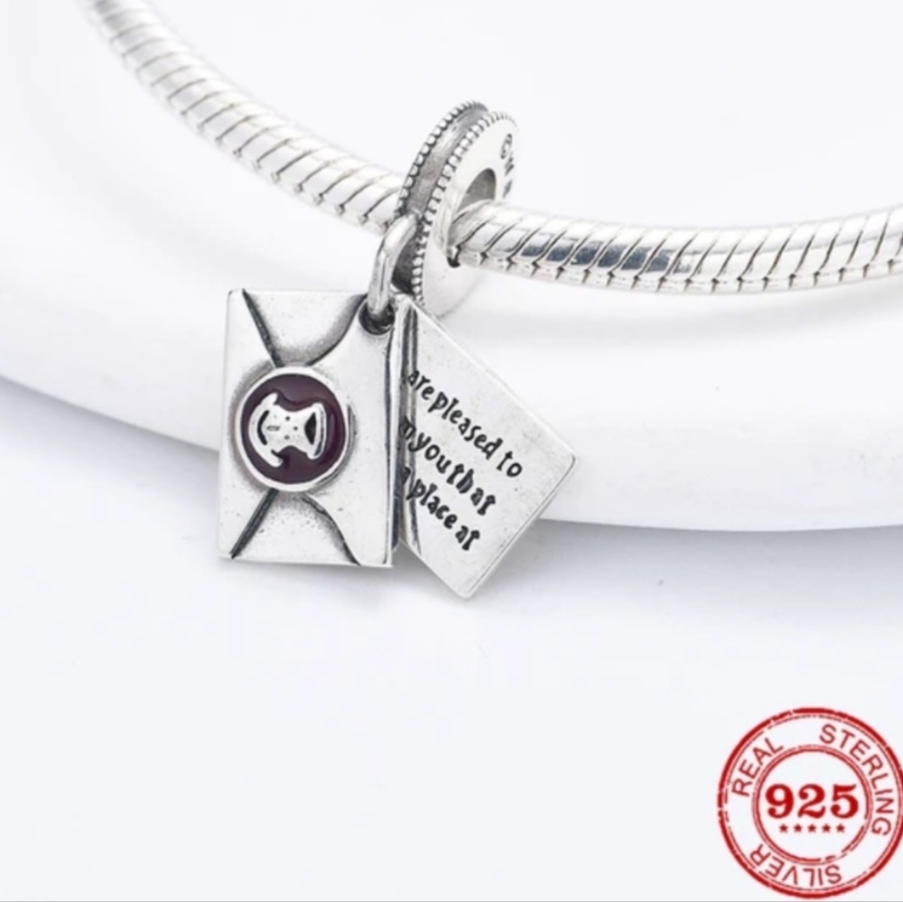 🎆LINX DISCOUNTINUED Harry Potter Sterling Silver Hogwarts Letter Bracelet Charm